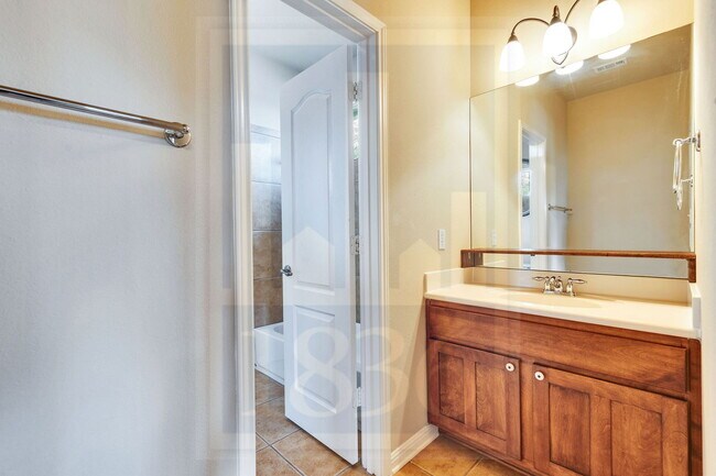 Building Photo - 150 Abbey Dr