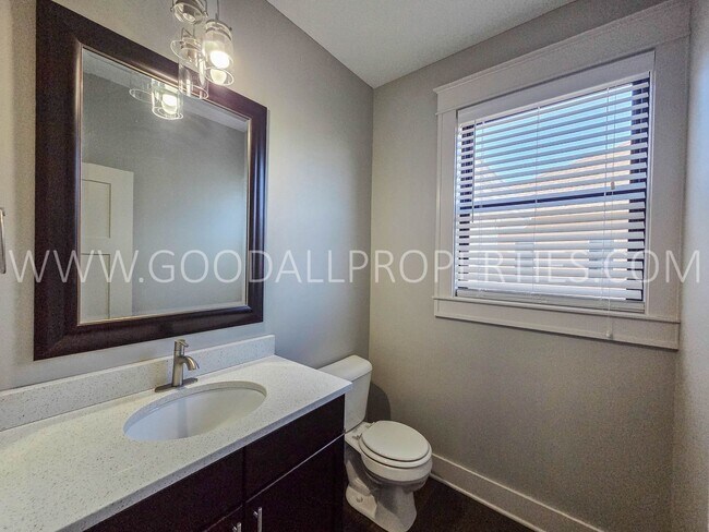 Building Photo - 4-Bedroom Walkout with 3-Car Garage in Waukee Schools