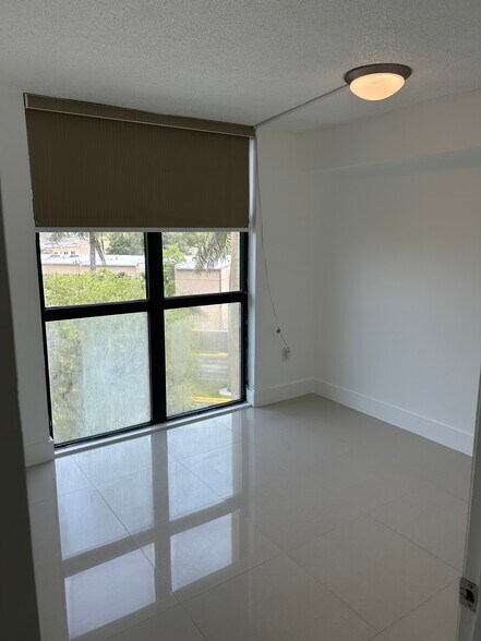Building Photo - 2075 SW 122nd Ave