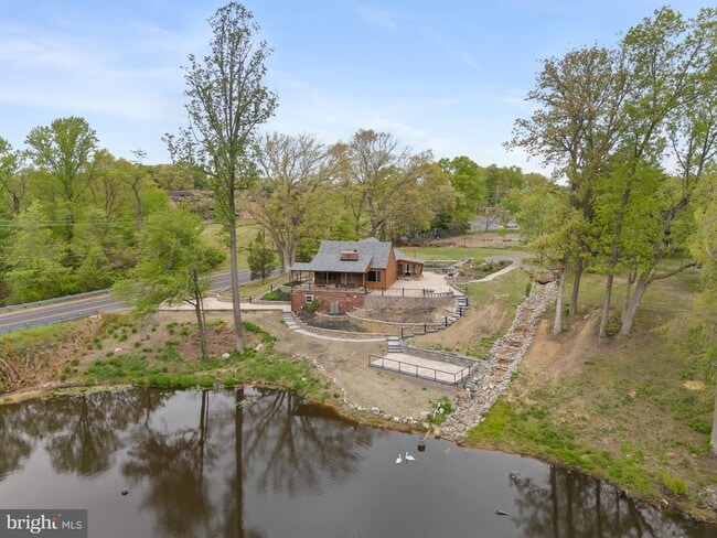 Building Photo - 1540 Peter Cheeseman Rd
