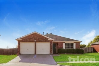 Building Photo - 1310 Cloyne Dr