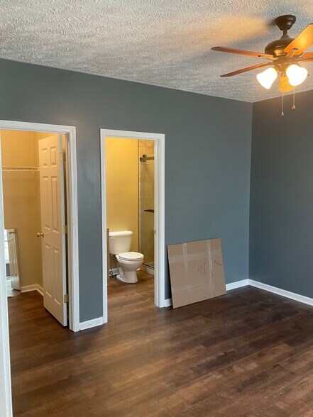 Building Photo - 114 Sutherland Dr