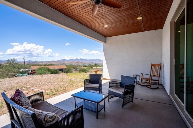 Building Photo - 231 Premio Ct