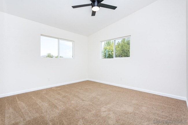 Building Photo - 534 Jeffree St