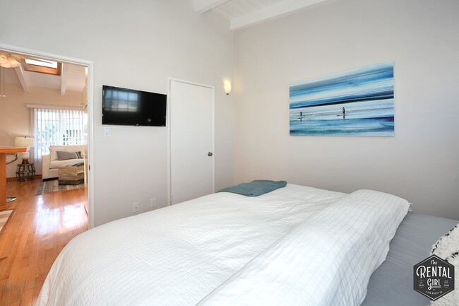 Building Photo - 313 Mildred Ave