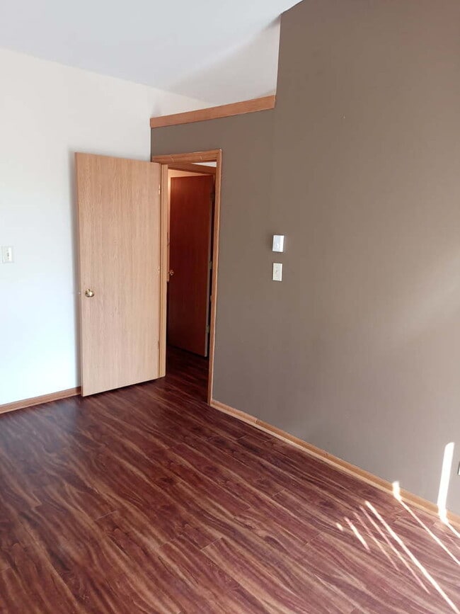 Building Photo - 4314 W Shamrock Ln