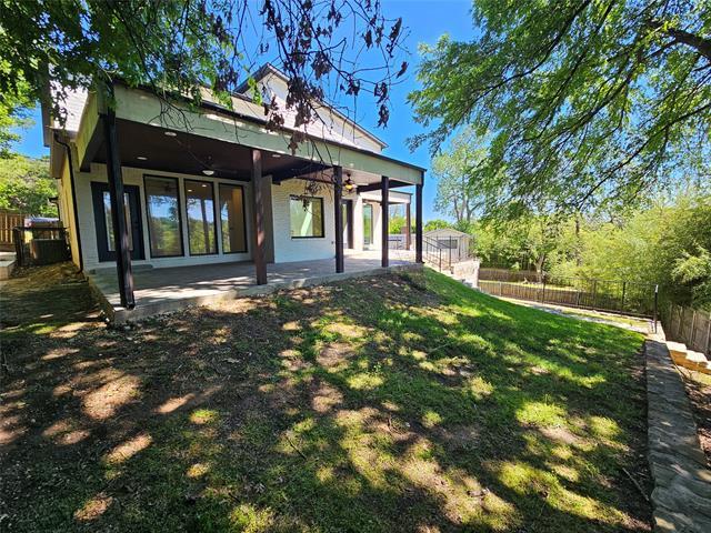 Building Photo - 2374 Southwood Dr