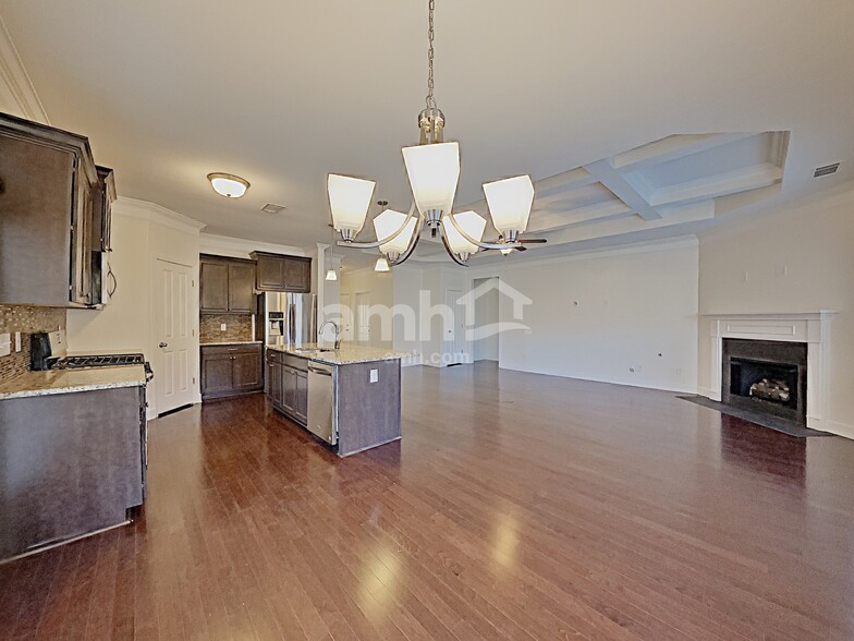 Building Photo - 1172 Frewin St
