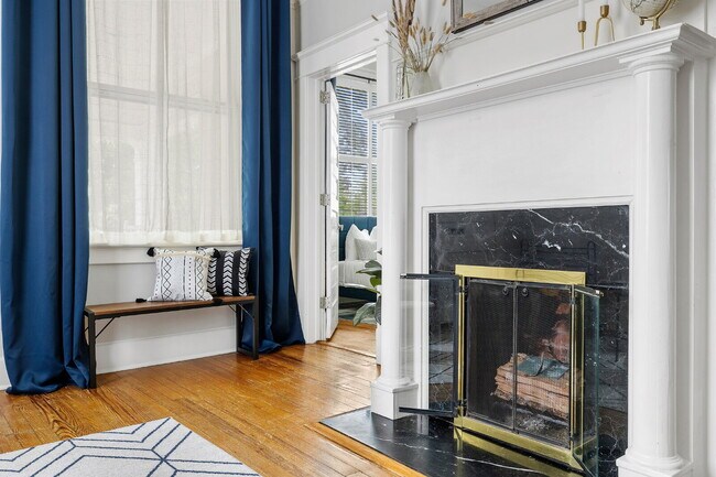 Building Photo - The Laurens Cottage | University Hill