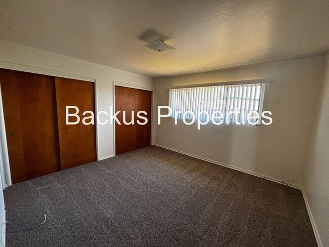Building Photo - 790 Fairfax Dr
