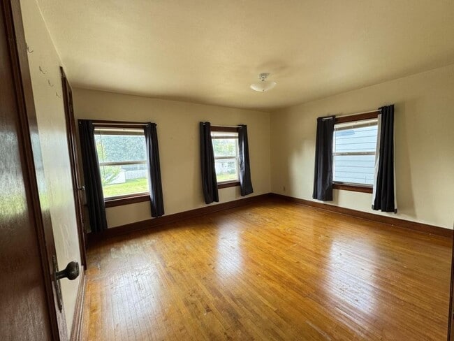 Building Photo - 1315 N 21st St