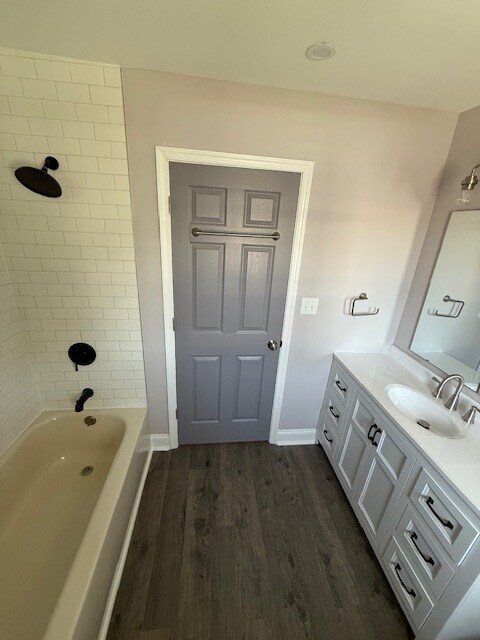 Building Photo - 115 Oak St