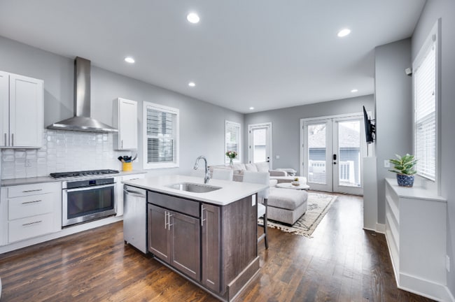 Building Photo - 338 Vivelle Ave
