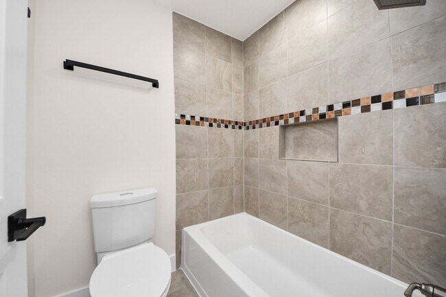 Building Photo - 14647 Perthshire Rd