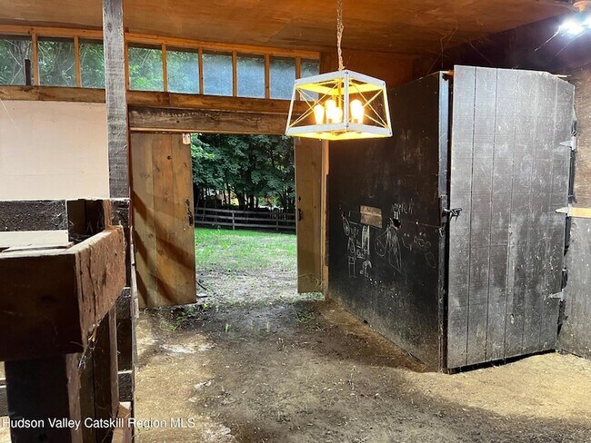 Building Photo - 5153 NY-9G