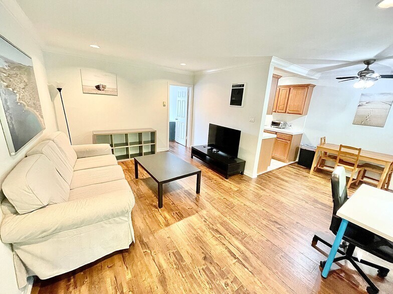 Building Photo - 3771 Jasmine