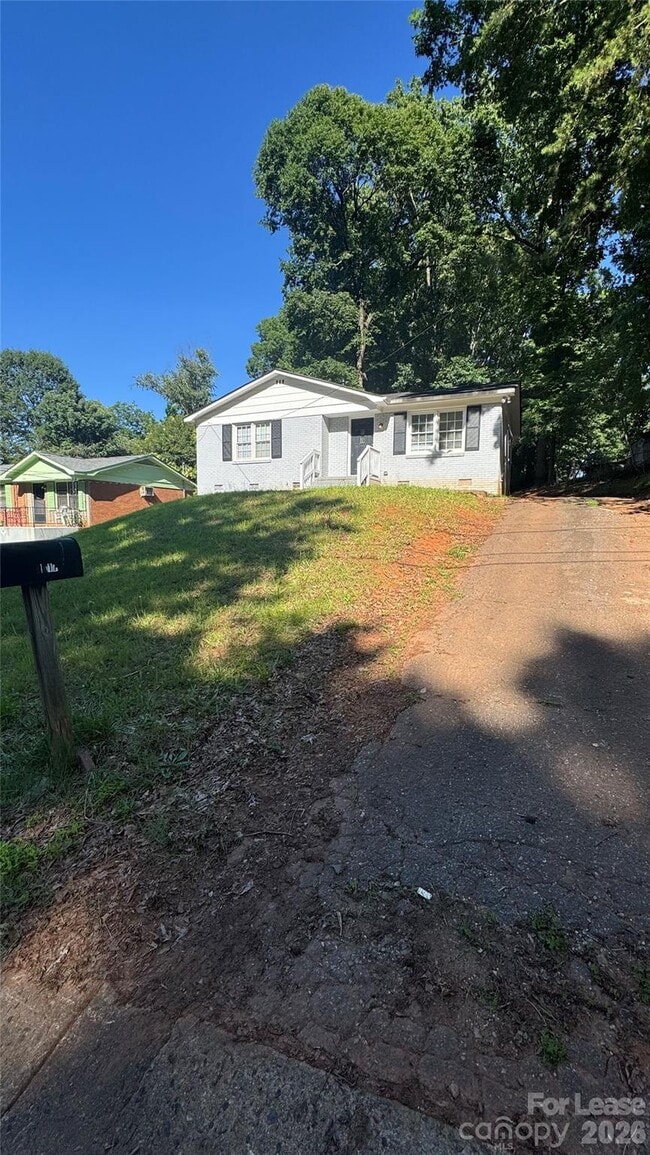 Building Photo - 6817 Deanwood Pl