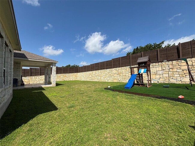 Building Photo - 16916 Morelle Dr