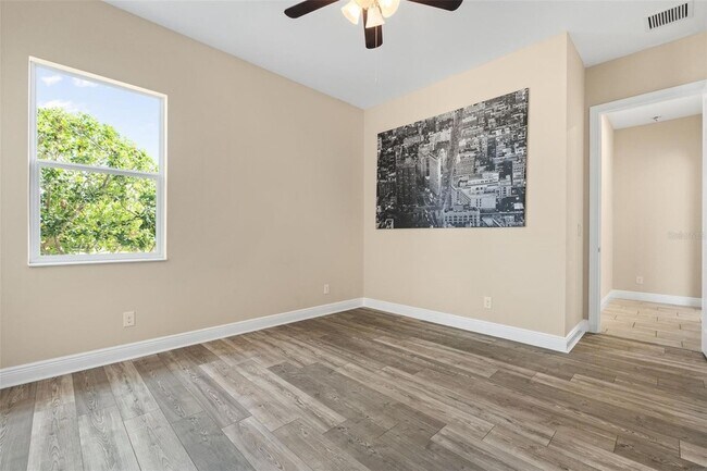 Building Photo - 1021 Kestrel Ct