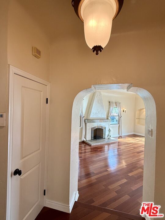 Building Photo - 1227 Ridgeley Dr