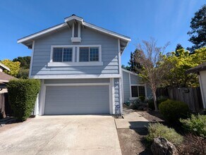 Building Photo - Spacious 4/2.5 Two-Story Home in Martinez Available Now!