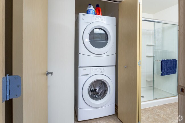 2BR, 2BA - D - The Enclave Luxury Apartments