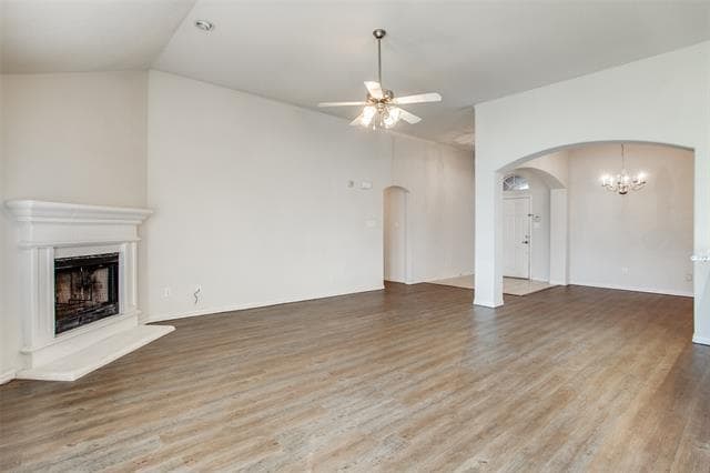 Building Photo - 2705 Emerald Ln