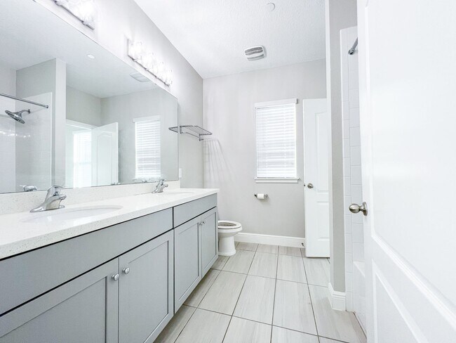 Building Photo - Luxury 4-Bedroom Townhome in Laureate Park – Now Available!