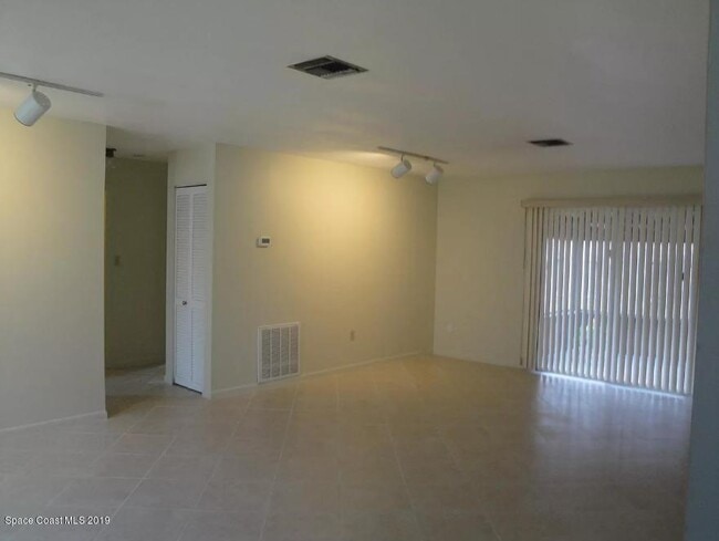 Building Photo - 431 Washington Ave