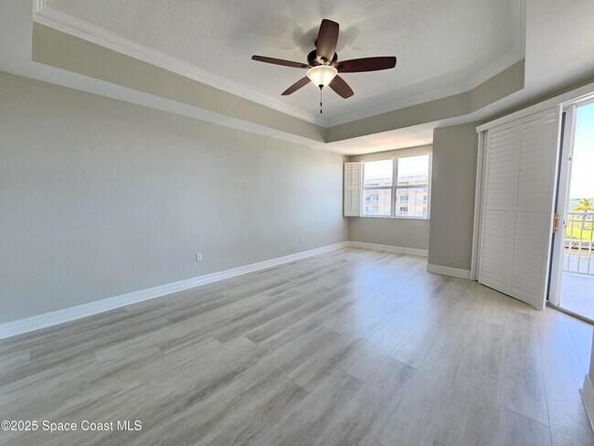 Building Photo - 590 S Banana River Dr