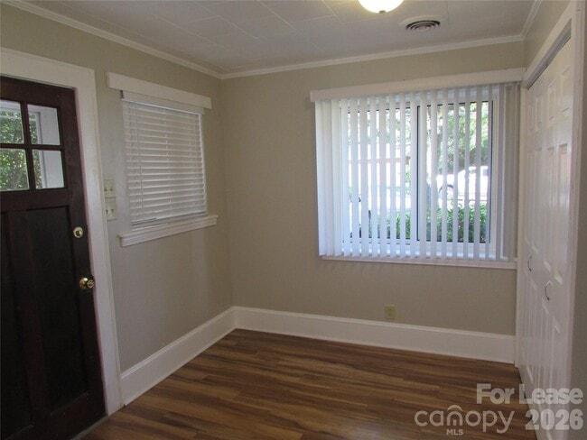 Building Photo - 338 Culp St