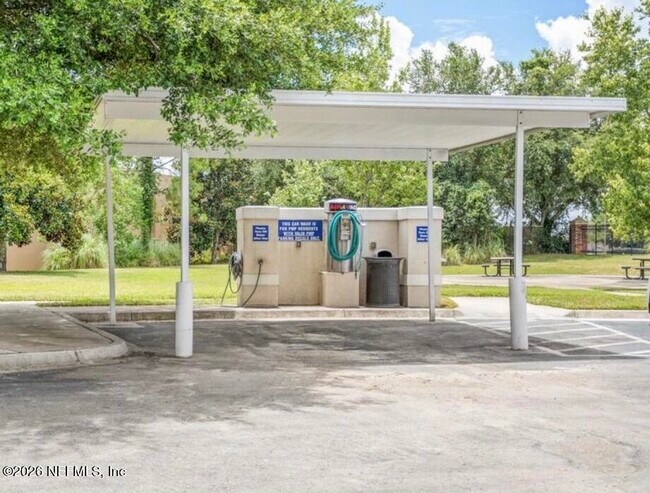 Building Photo - 7801 Point Meadows Dr