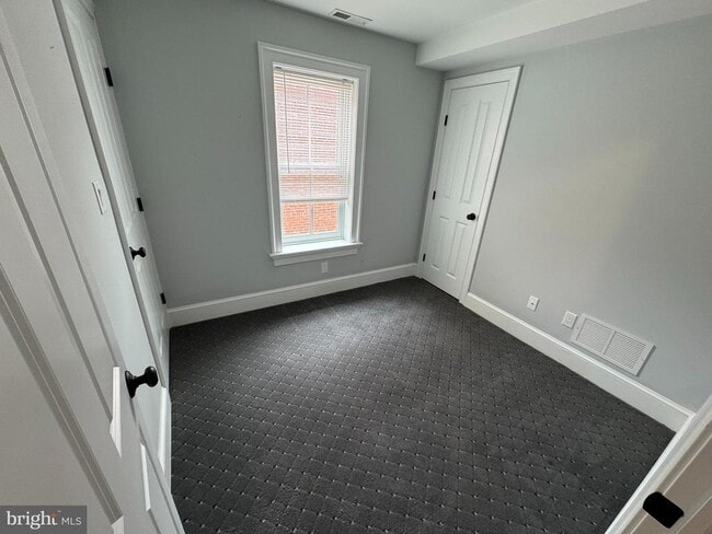 Building Photo - 26 N Congress St