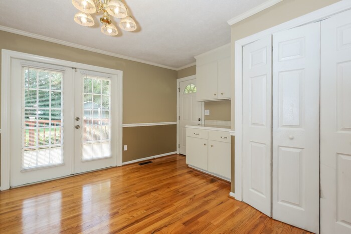 Building Photo - 24 Prestbury Dr
