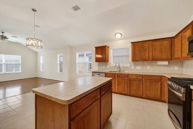 Building Photo - 9830 Lynette Falls Dr