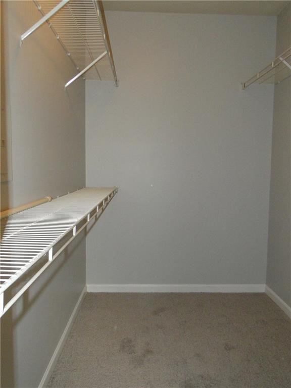 Building Photo - 2700 Pine Tree Rd NE