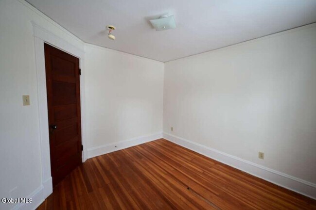 Building Photo - 11 Brayton St