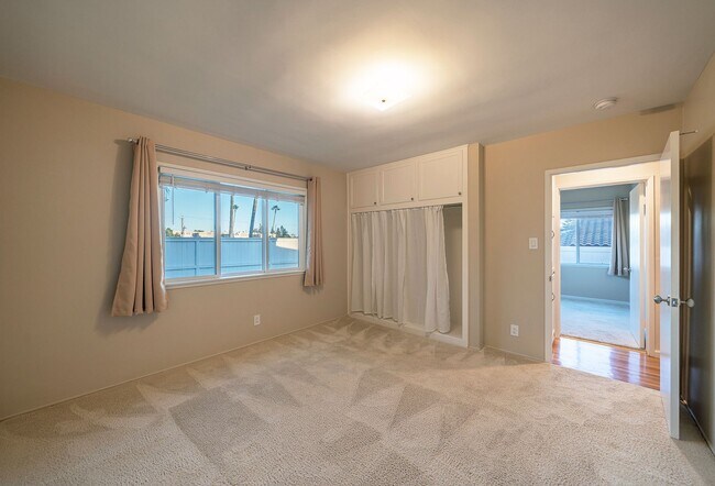 Building Photo - Charming Redondo Beach Home Rental!