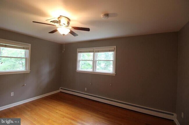 Building Photo - 4401 Jackson Pl