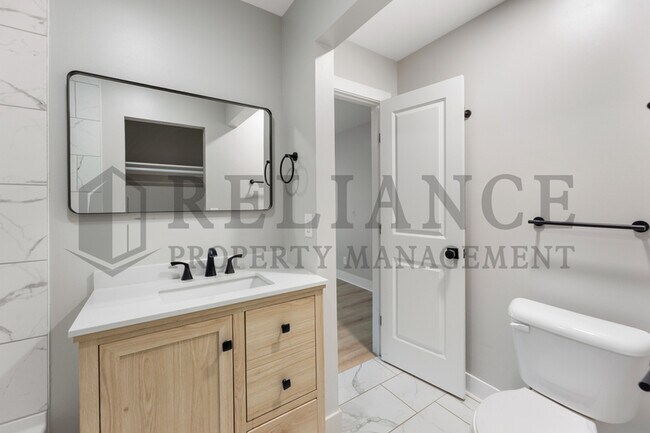 Building Photo - 3236 S Handley St