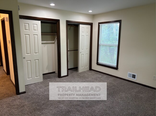 Building Photo - Spacious Living, Private Setting, Blue Springs Charm.