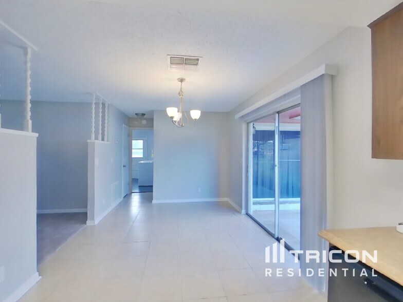 Building Photo - 1484 Bloomingdale Rd