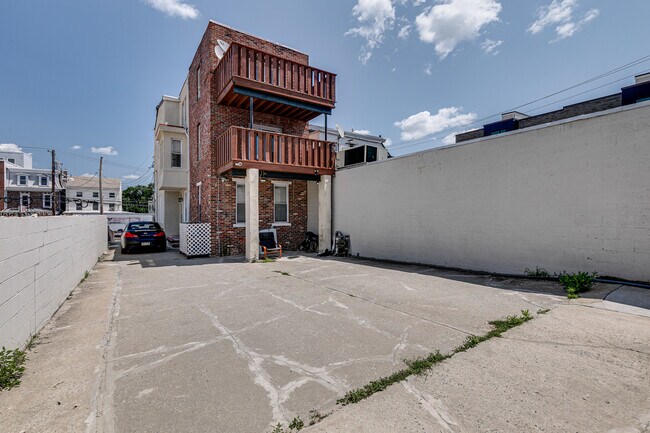 Building Photo - 6602 Ridge Ave