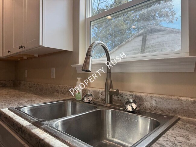 Building Photo - 8430 Springfield Rd