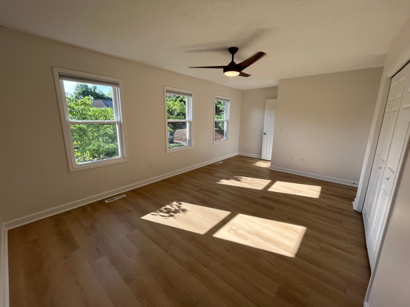 Building Photo - 122 Greenbrier Dr