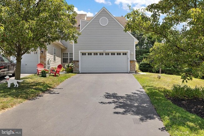 Building Photo - 606 Cork Cir