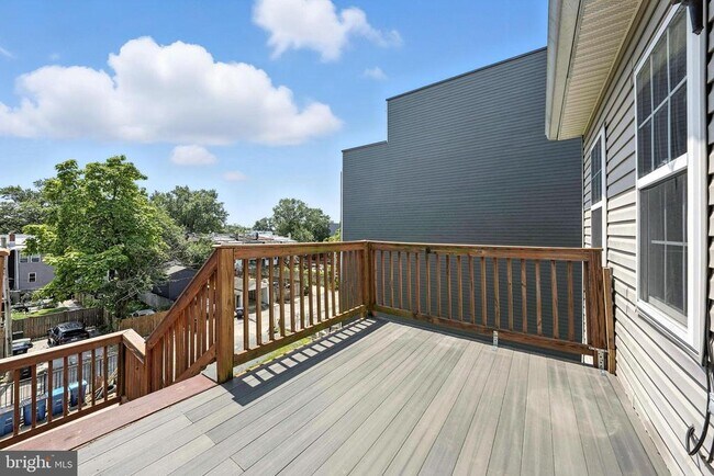 Building Photo - 408 Kennedy St NW