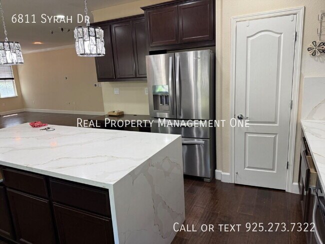 Building Photo - 6811 Syrah Dr