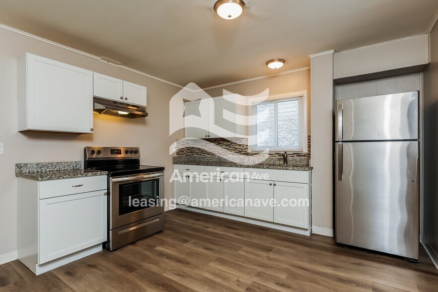 Building Photo - 1597 Courter St