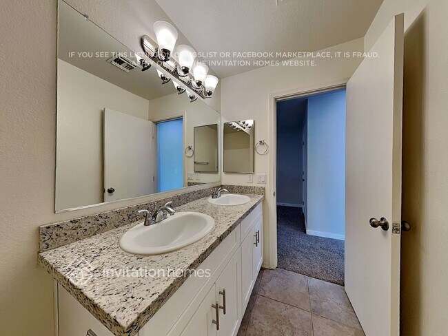 Building Photo - 11178 W Garfield St